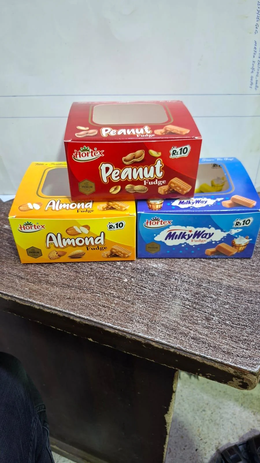 Hortex Peanut, Almond and Milky Way fudge boxes